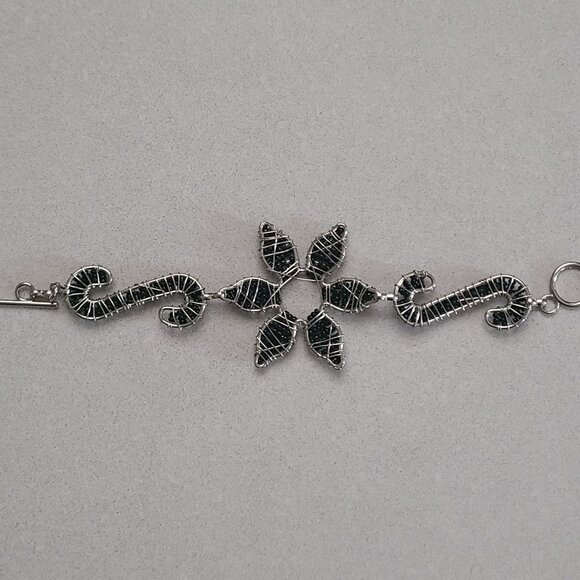 Handmade Beaded Black Bracelet - Picture 1 of 5